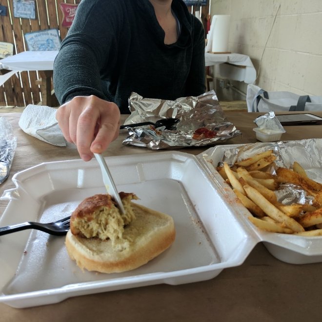 Linton's Crab House & Seafood Carry-Out - OnSite