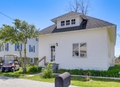 Castaway Cottage